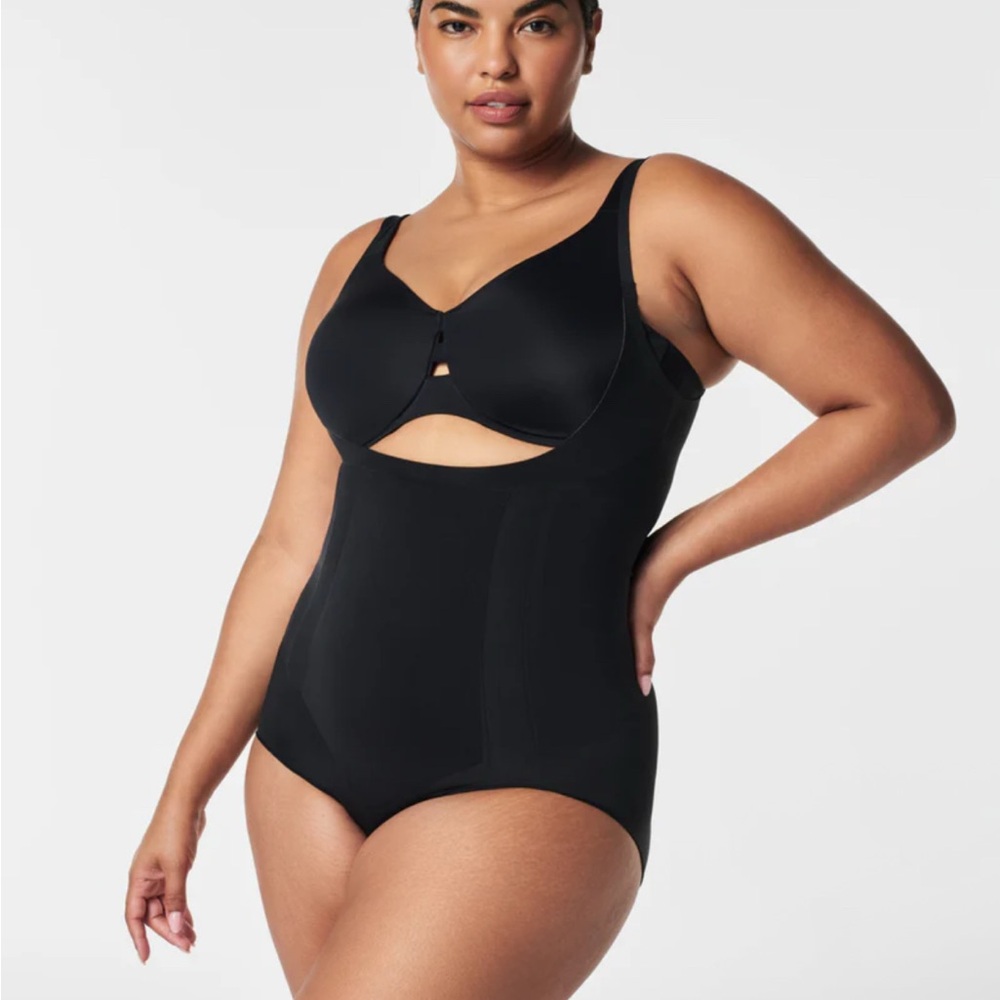 Women's SPANX 10129P Black Oncore Open Bust Bodysuit Size Plus 2X